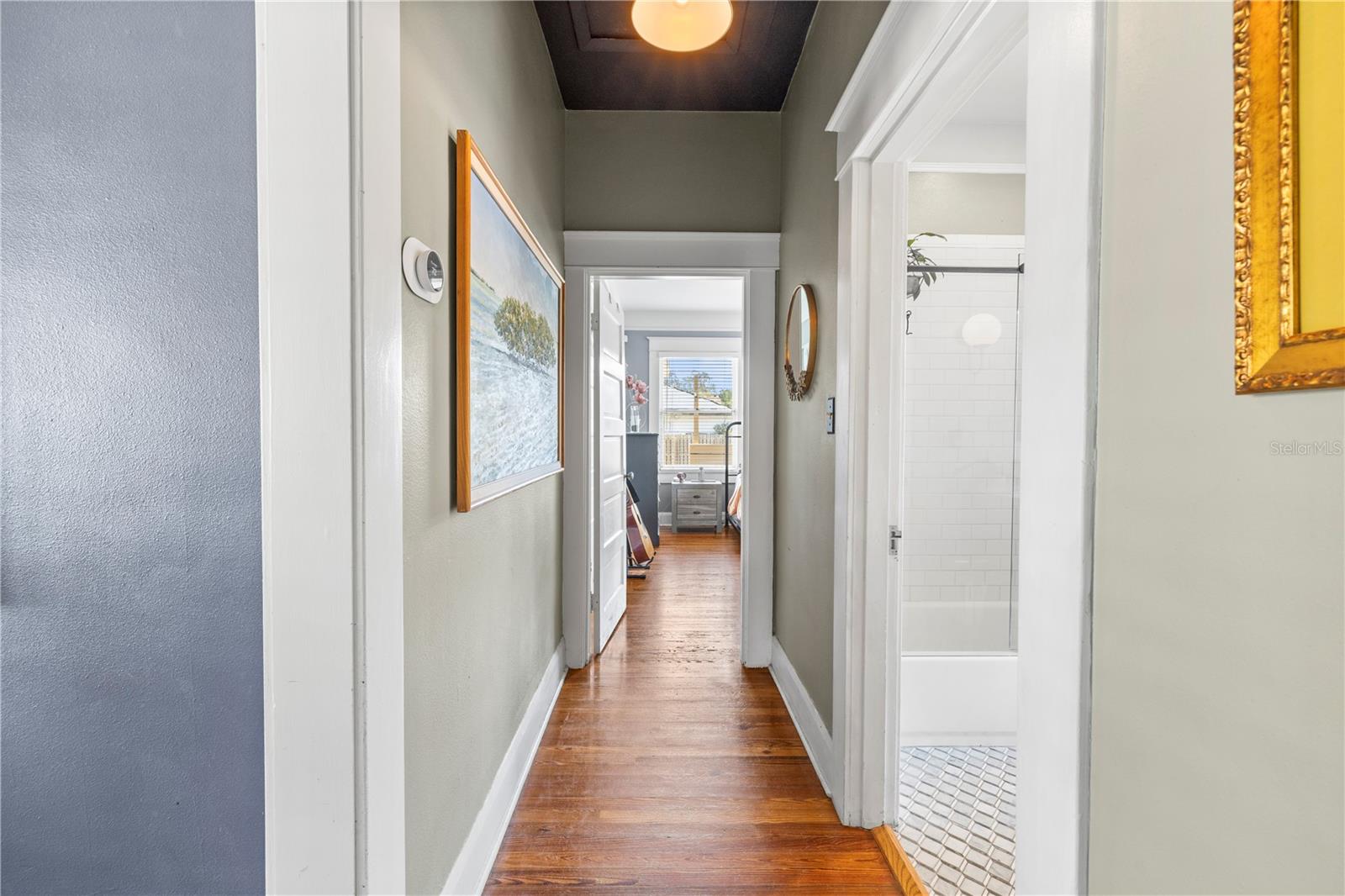 Listing photo id 22 for 5705 Miami Avenue