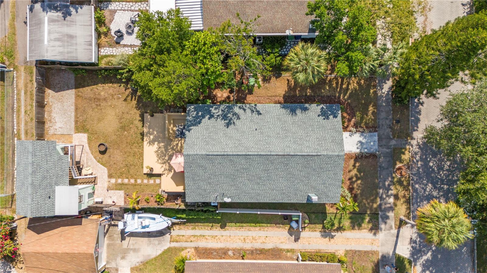 Listing photo id 53 for 5705 Miami Avenue