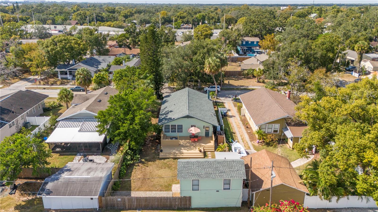 Listing photo id 56 for 5705 Miami Avenue