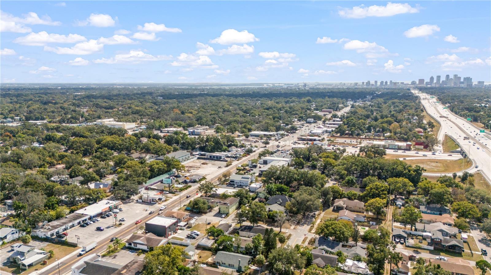 Listing photo id 58 for 5705 Miami Avenue