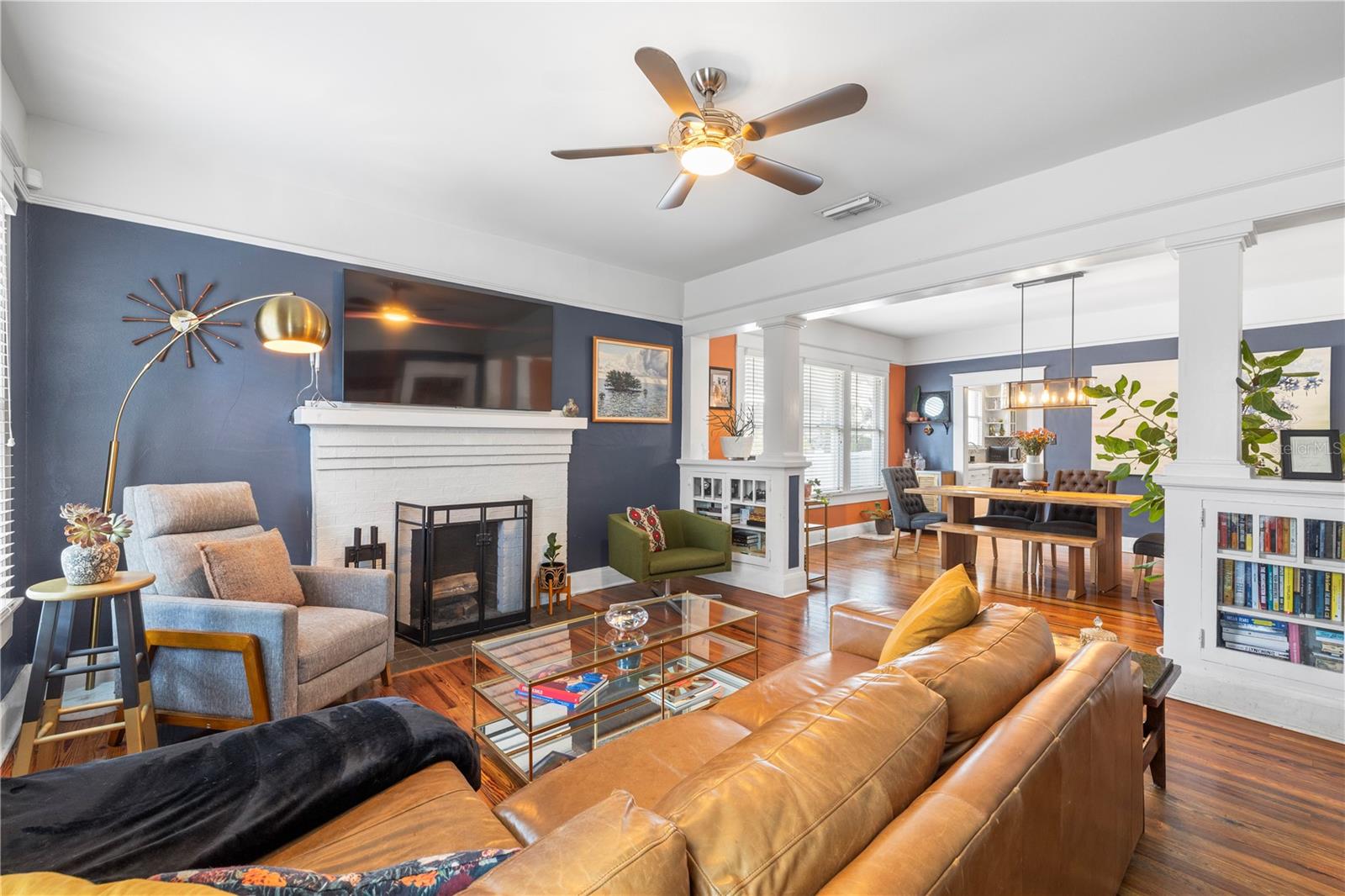 Listing photo id 6 for 5705 Miami Avenue