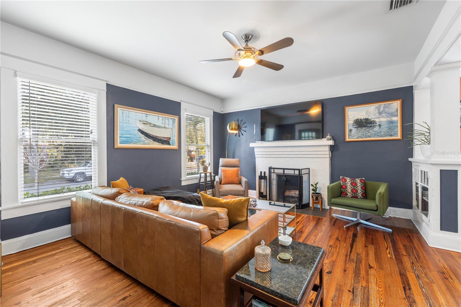 Listing photo id 7 for 5705 Miami Avenue