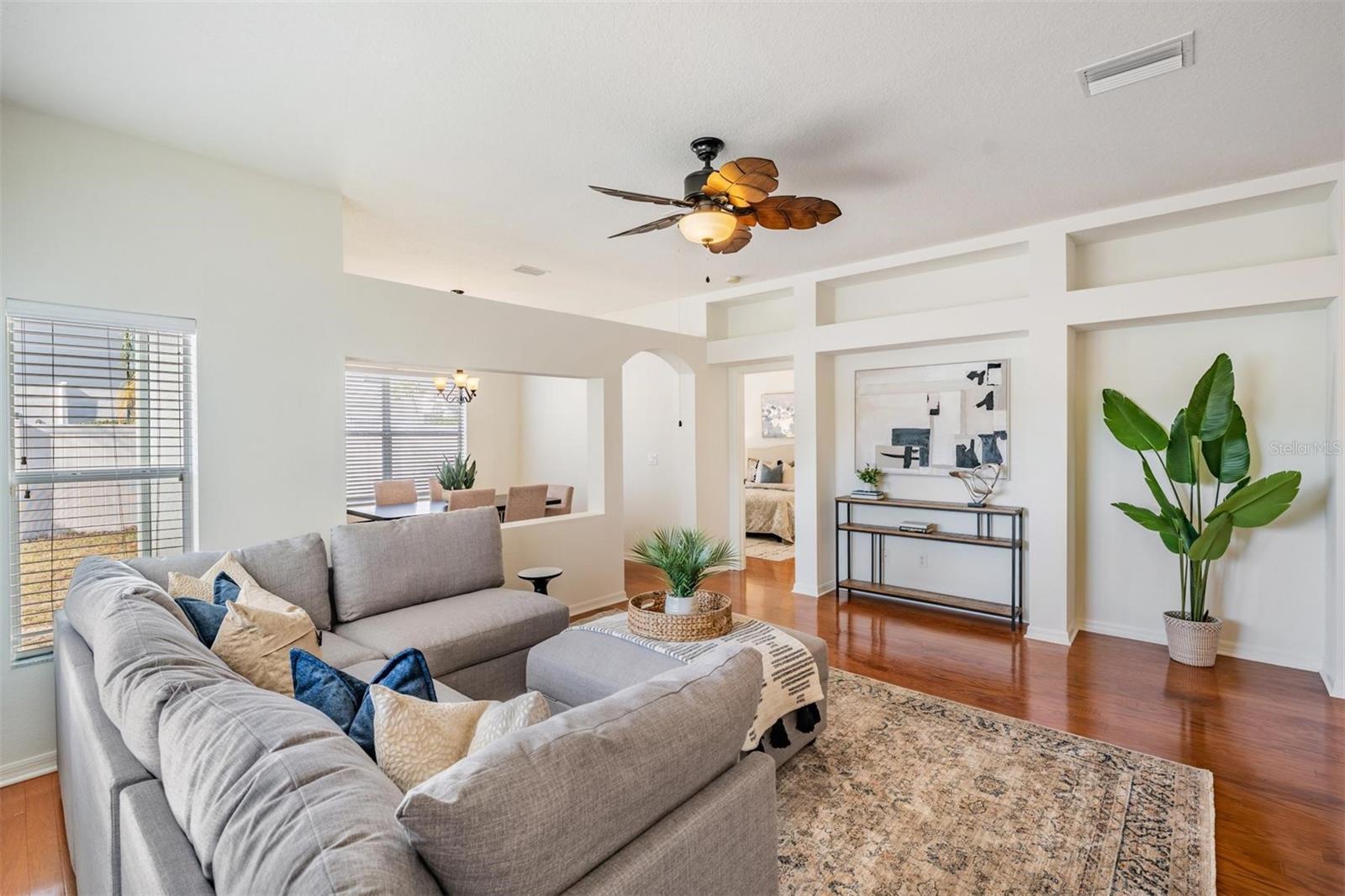 Image 10 of 39 For 9954 Jasmine Brook Circle