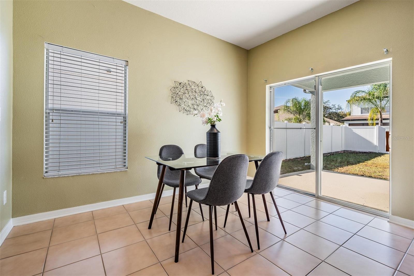 Image 16 of 39 For 9954 Jasmine Brook Circle