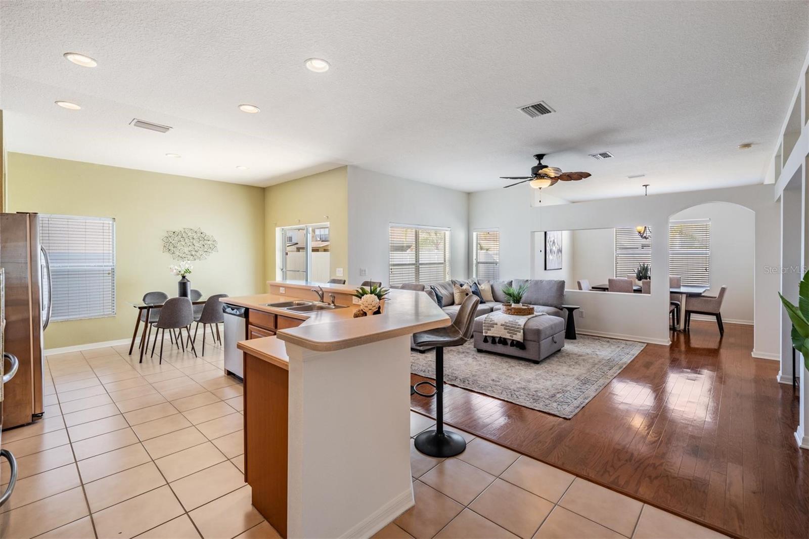 Image 17 of 39 For 9954 Jasmine Brook Circle