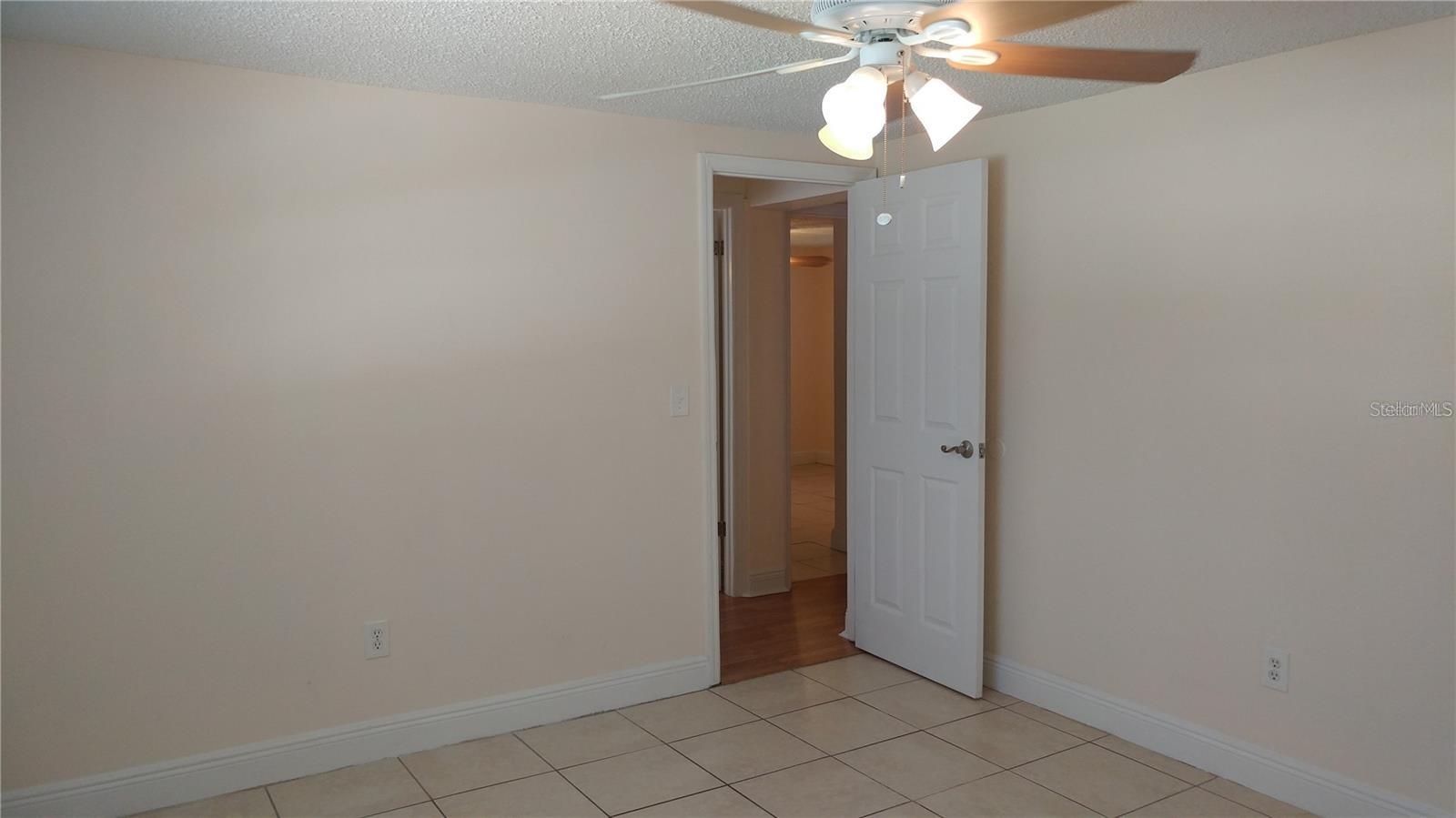 Listing photo id 13 for 1711 Sewaha Street