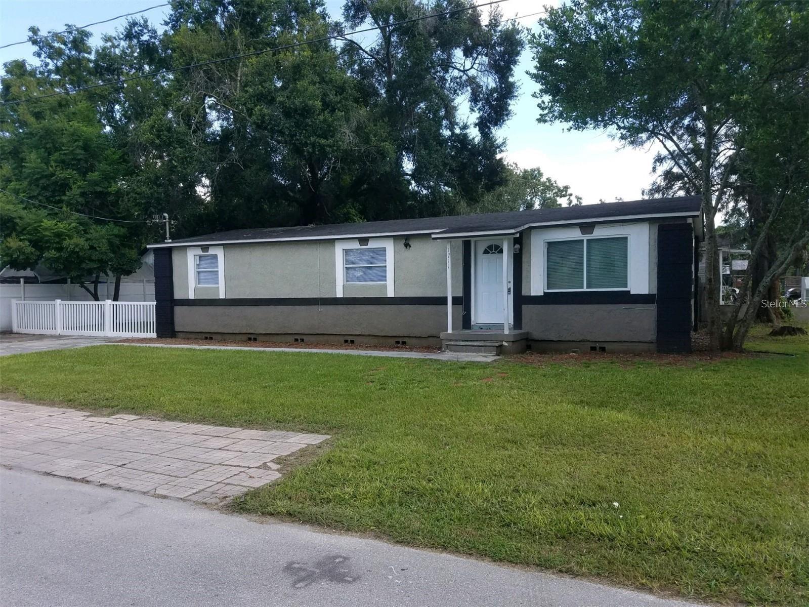 Listing photo id 0 for 1711 Sewaha Street