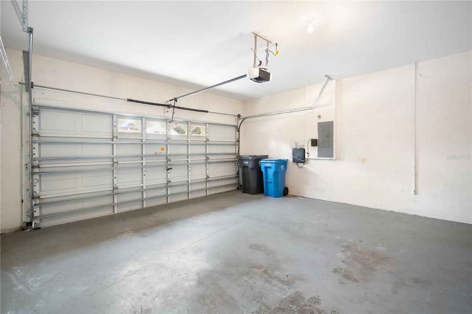 Image 4 of 23 For 615 Schooner Bay Court