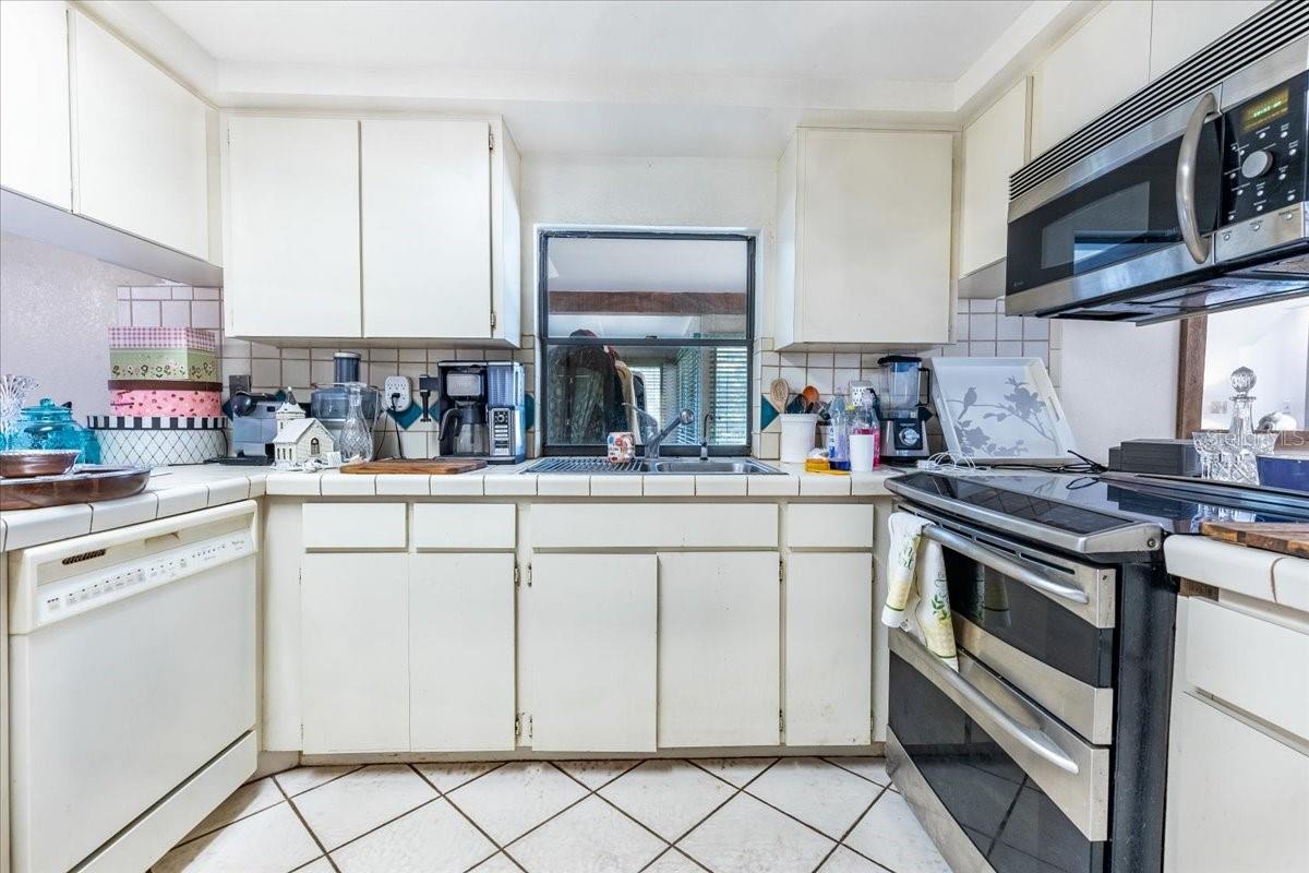 Image 27 of 43 For 12508 Palomino Court