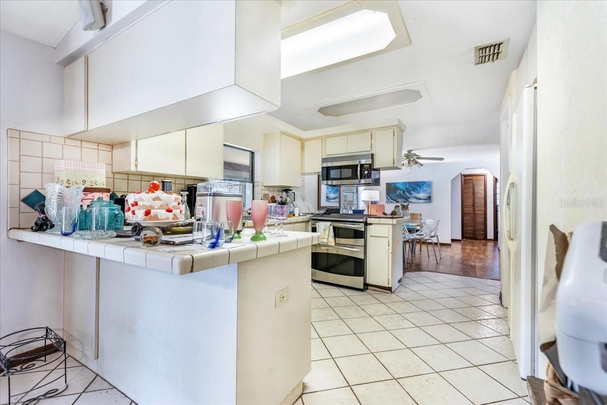 Image 28 of 43 For 12508 Palomino Court