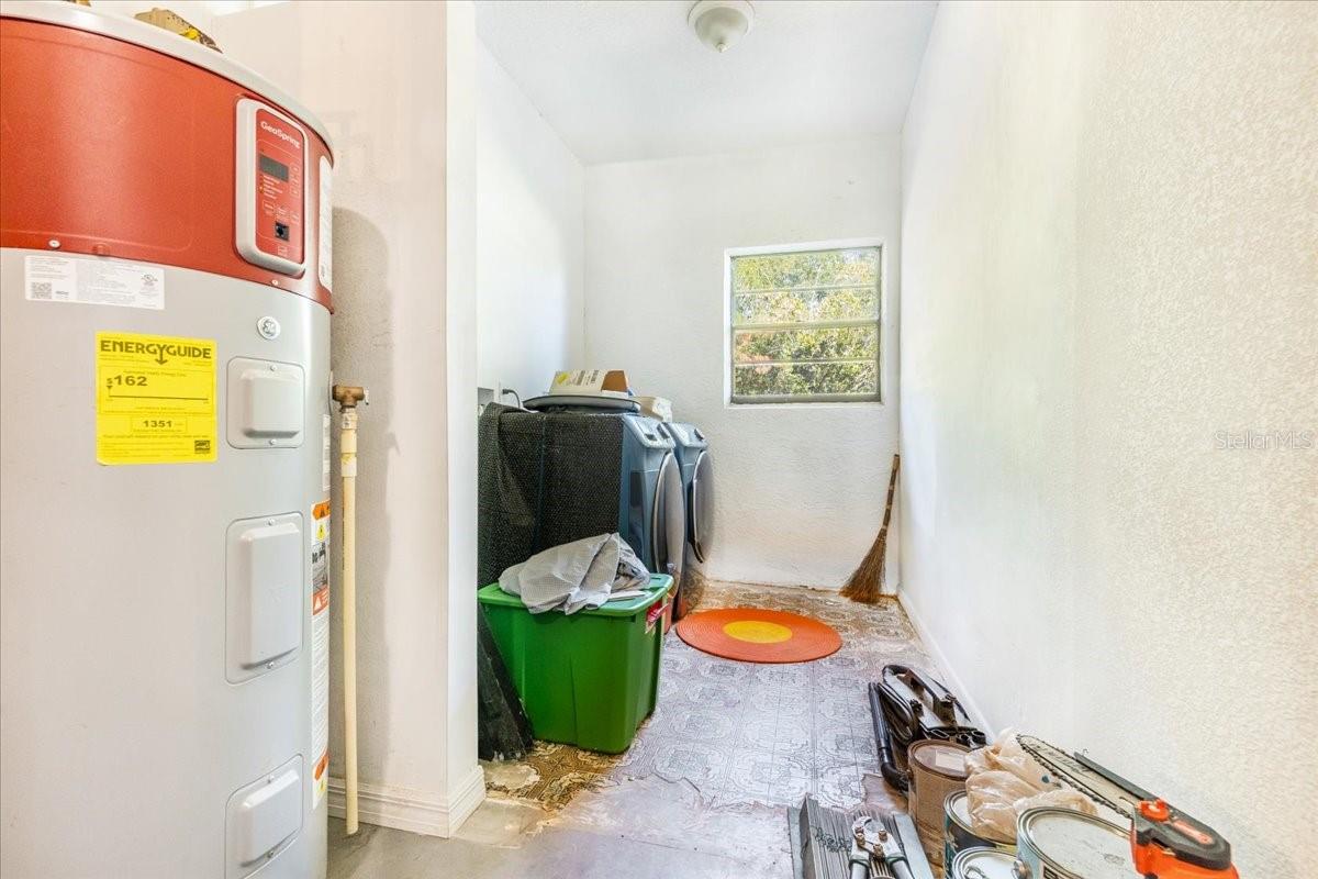 Image 36 of 43 For 12508 Palomino Court