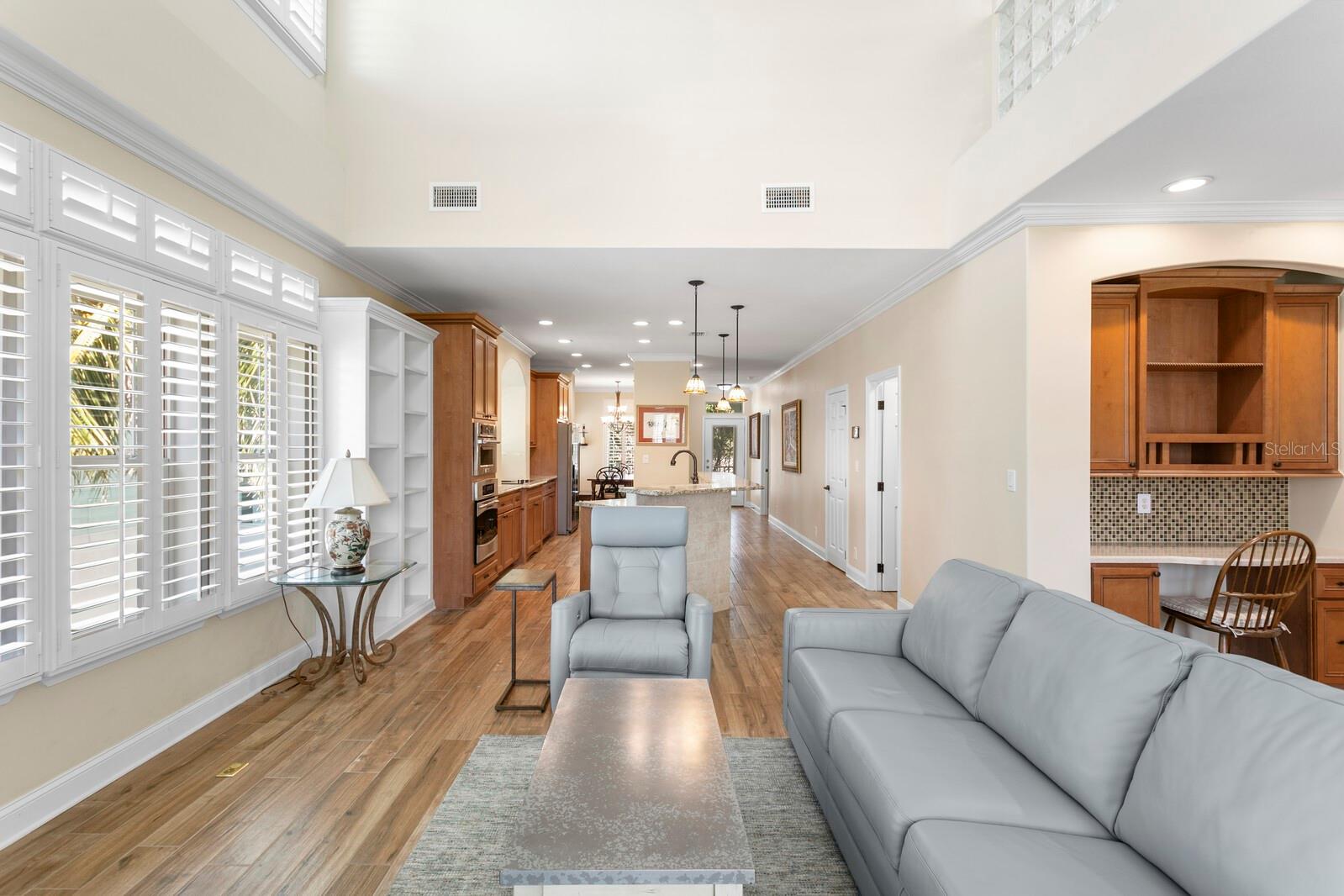 Image 11 of 90 For 117 6th Street