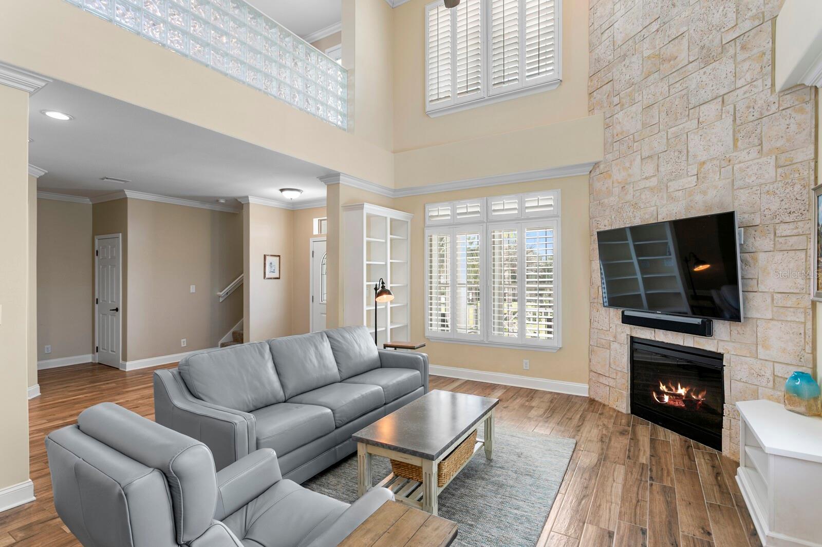 Image 12 of 90 For 117 6th Street