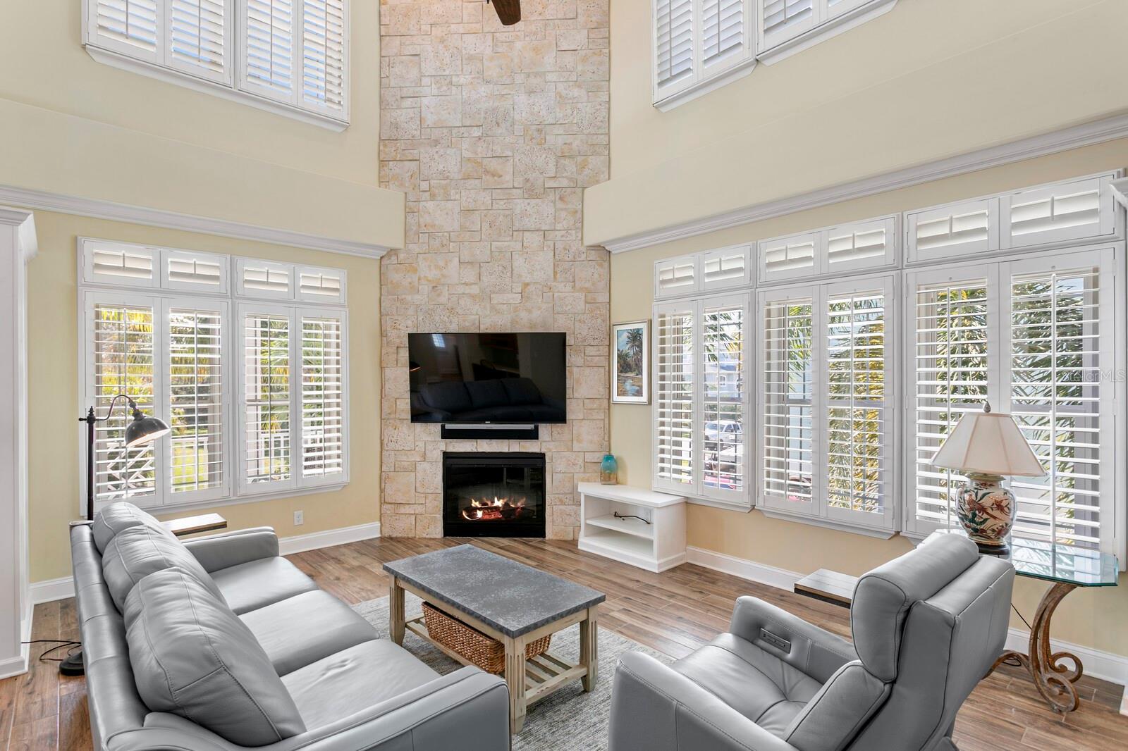 Image 13 of 90 For 117 6th Street