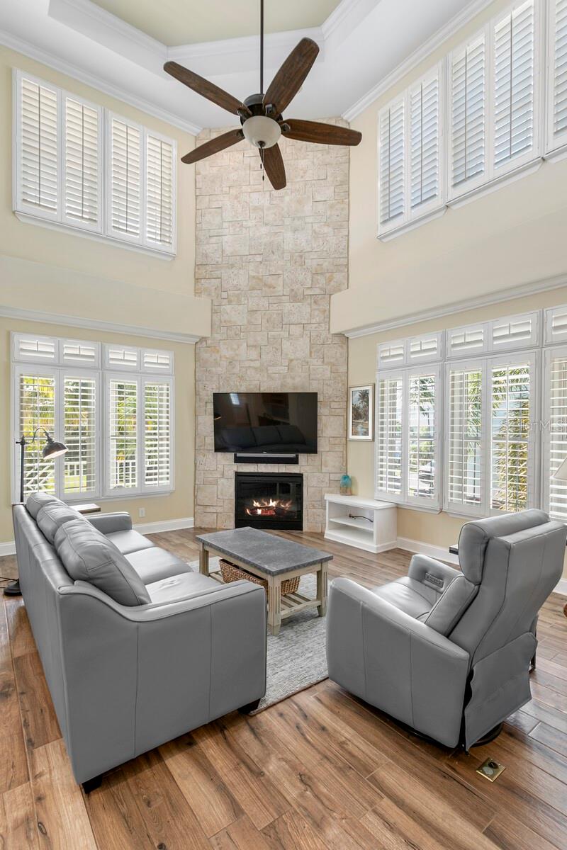 Image 16 of 90 For 117 6th Street