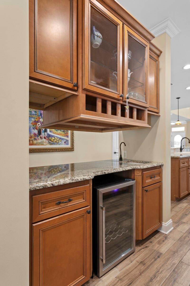 Image 24 of 90 For 117 6th Street