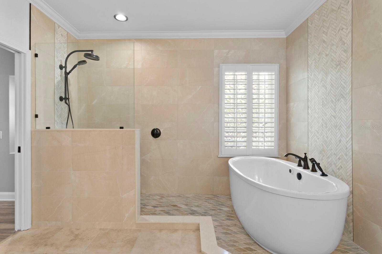 Image 36 of 90 For 117 6th Street