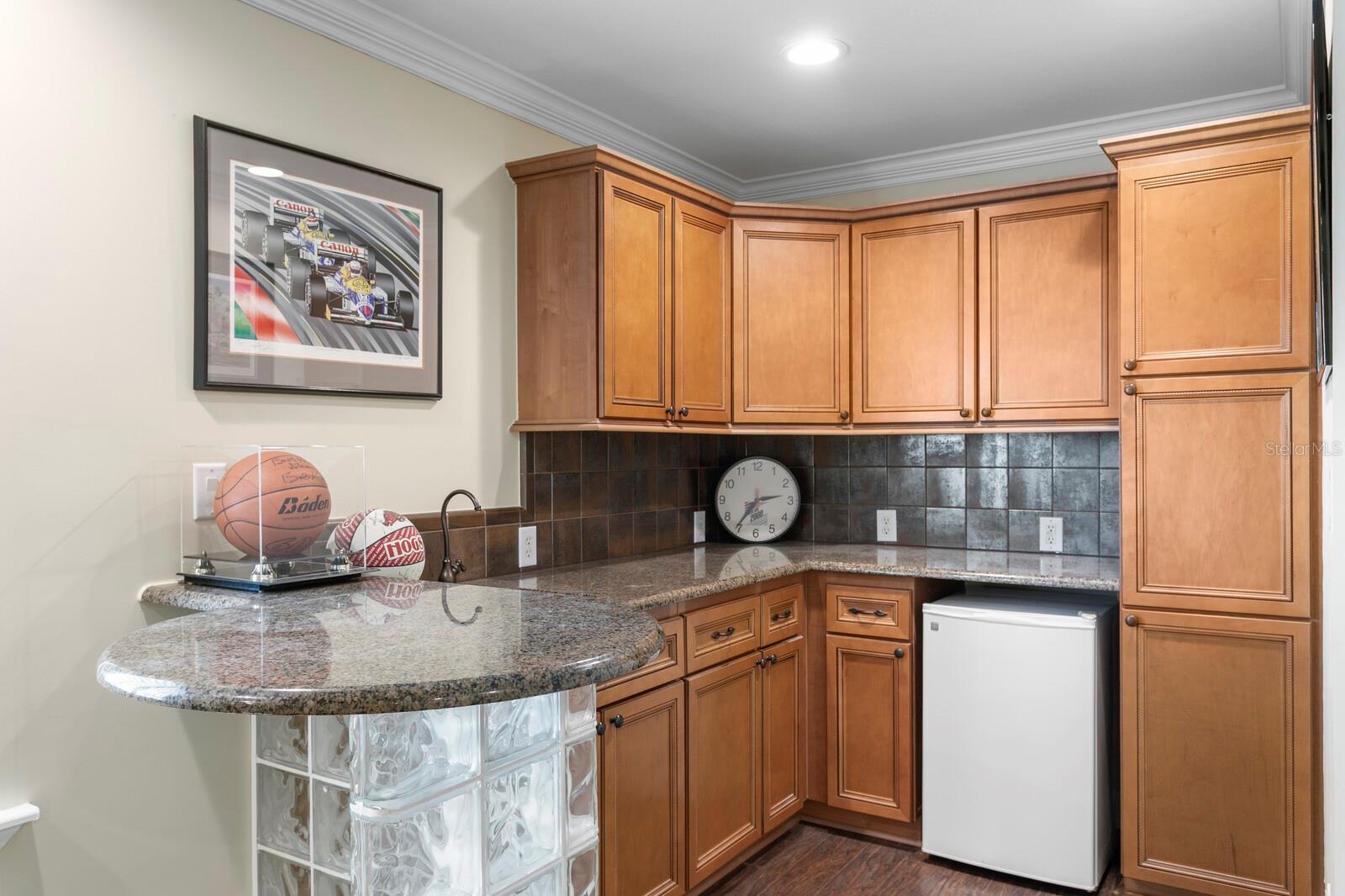 Image 47 of 90 For 117 6th Street