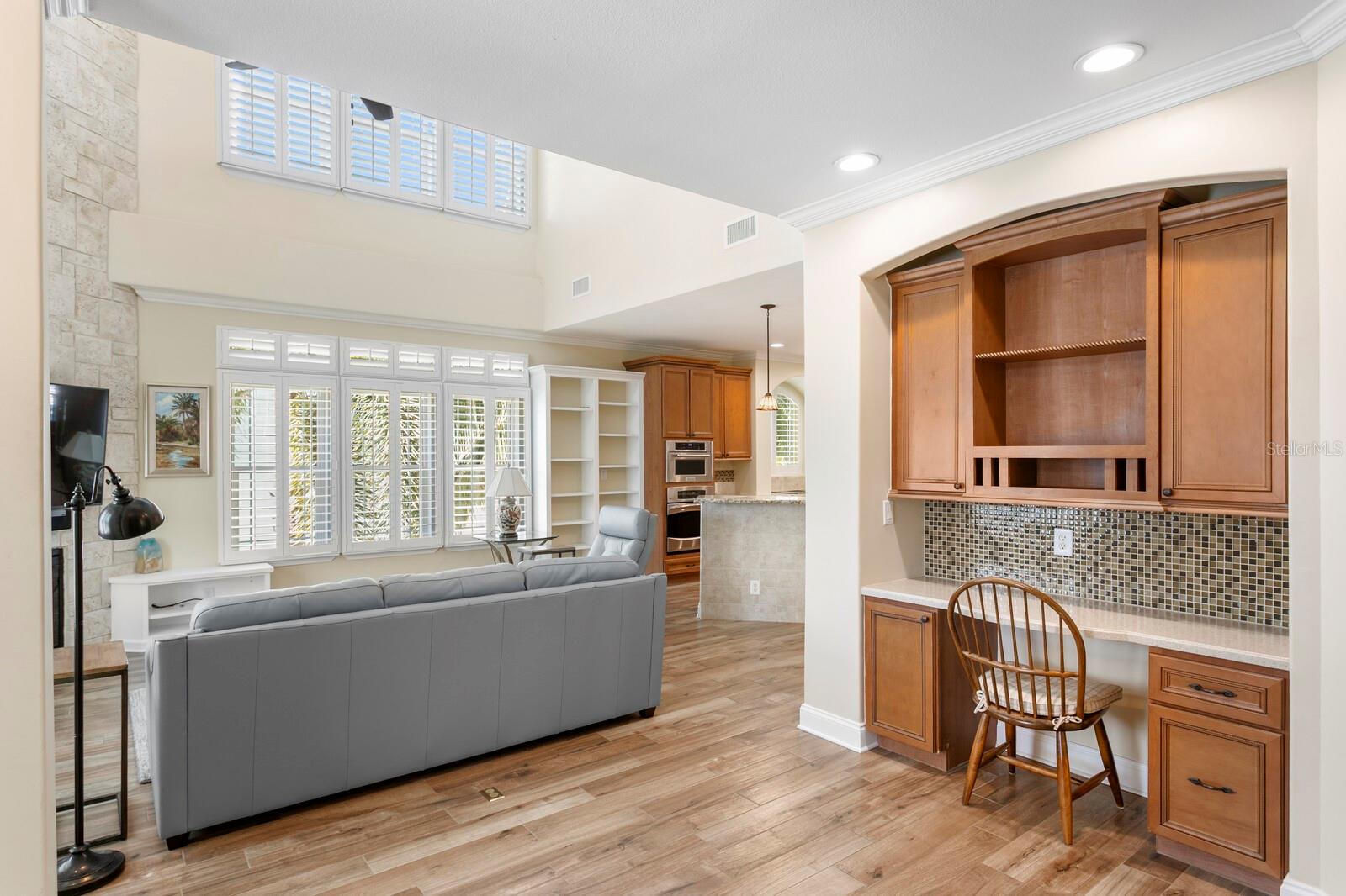 Image 8 of 90 For 117 6th Street