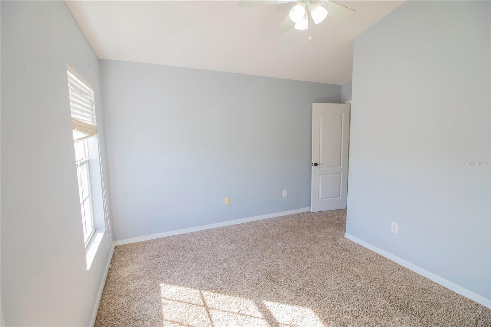 Image 14 of 21 For 12930 Kings Crossing Drive