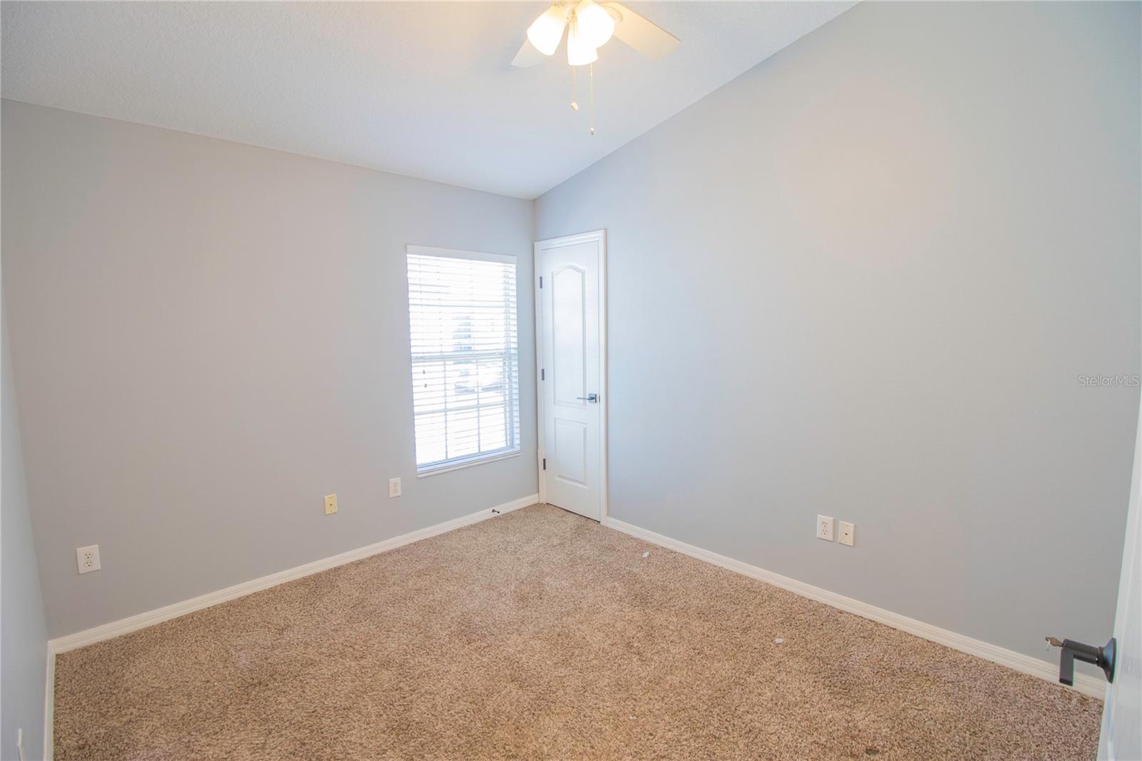 Image 16 of 21 For 12930 Kings Crossing Drive