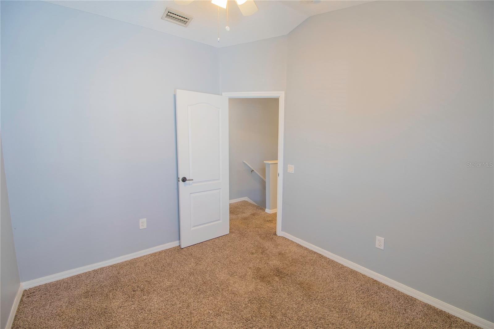 Image 17 of 21 For 12930 Kings Crossing Drive