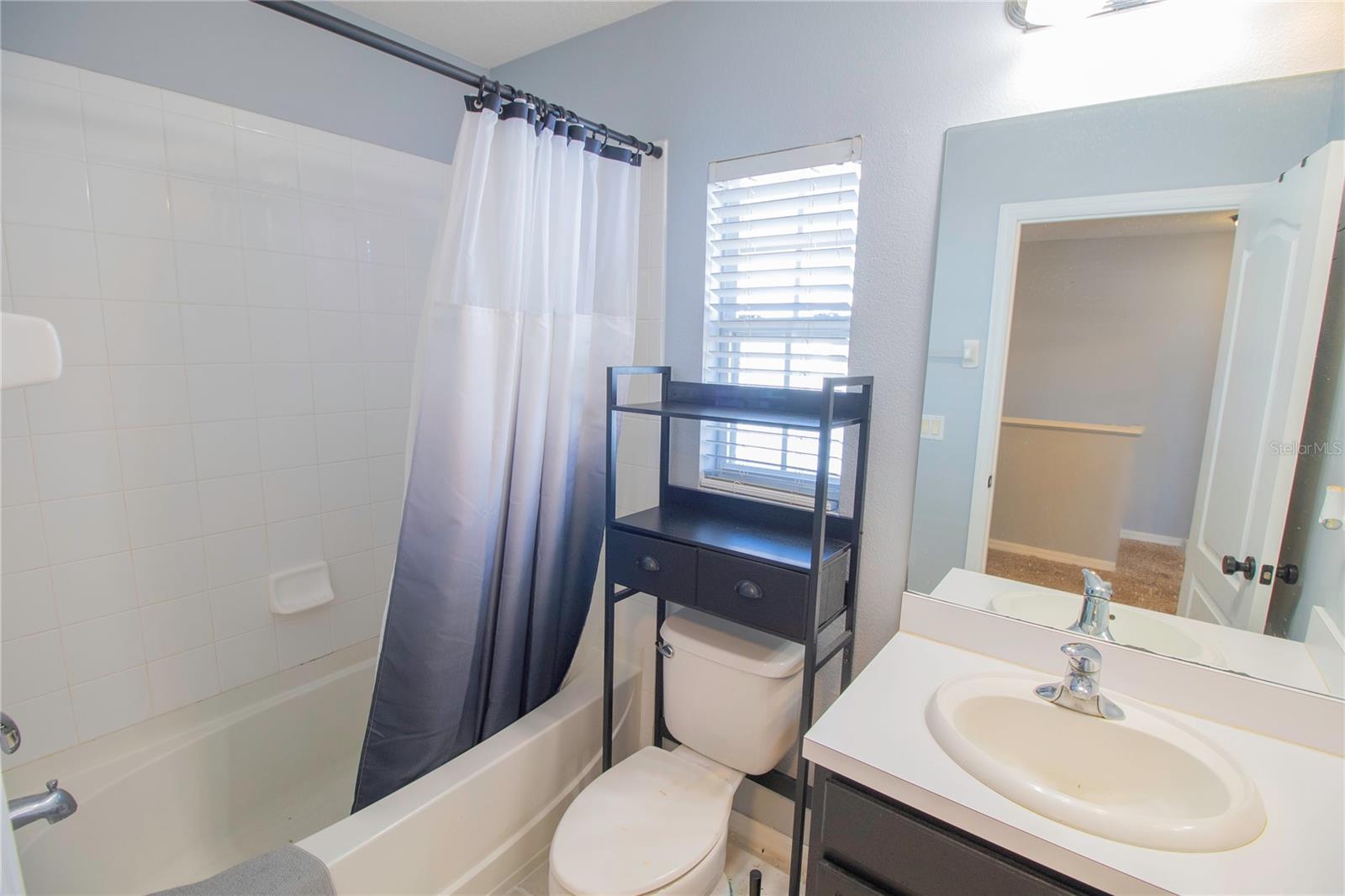 Image 18 of 21 For 12930 Kings Crossing Drive