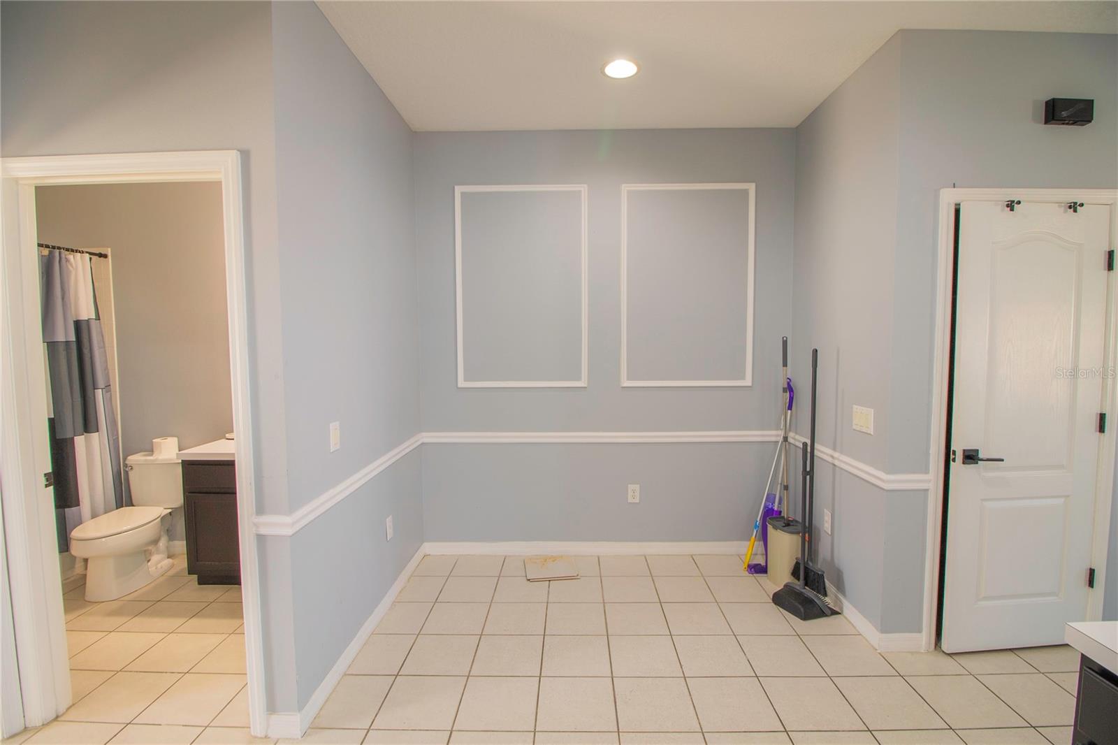 Image 9 of 21 For 12930 Kings Crossing Drive