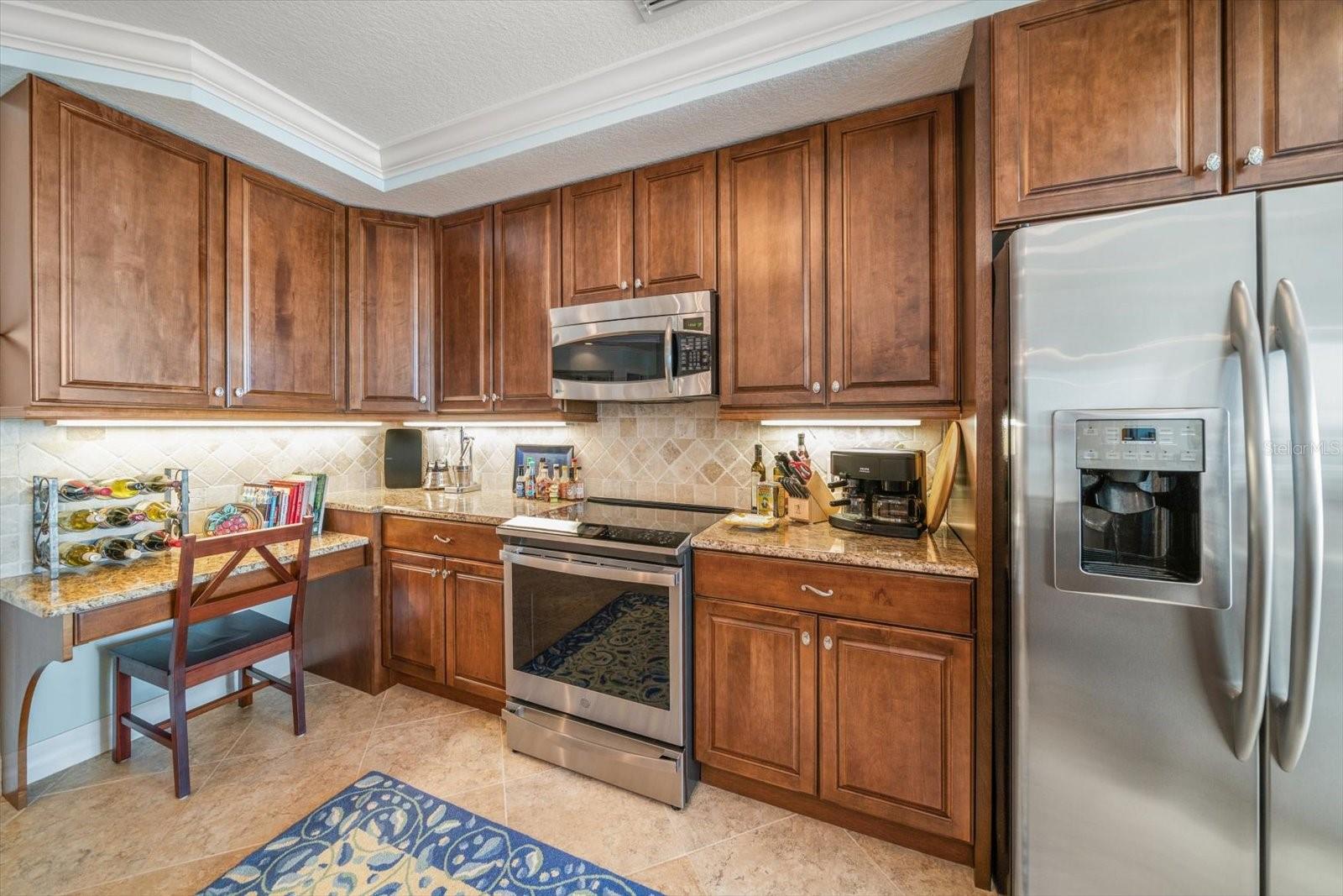 Image 11 of 30 For 200 Skiff Point 301