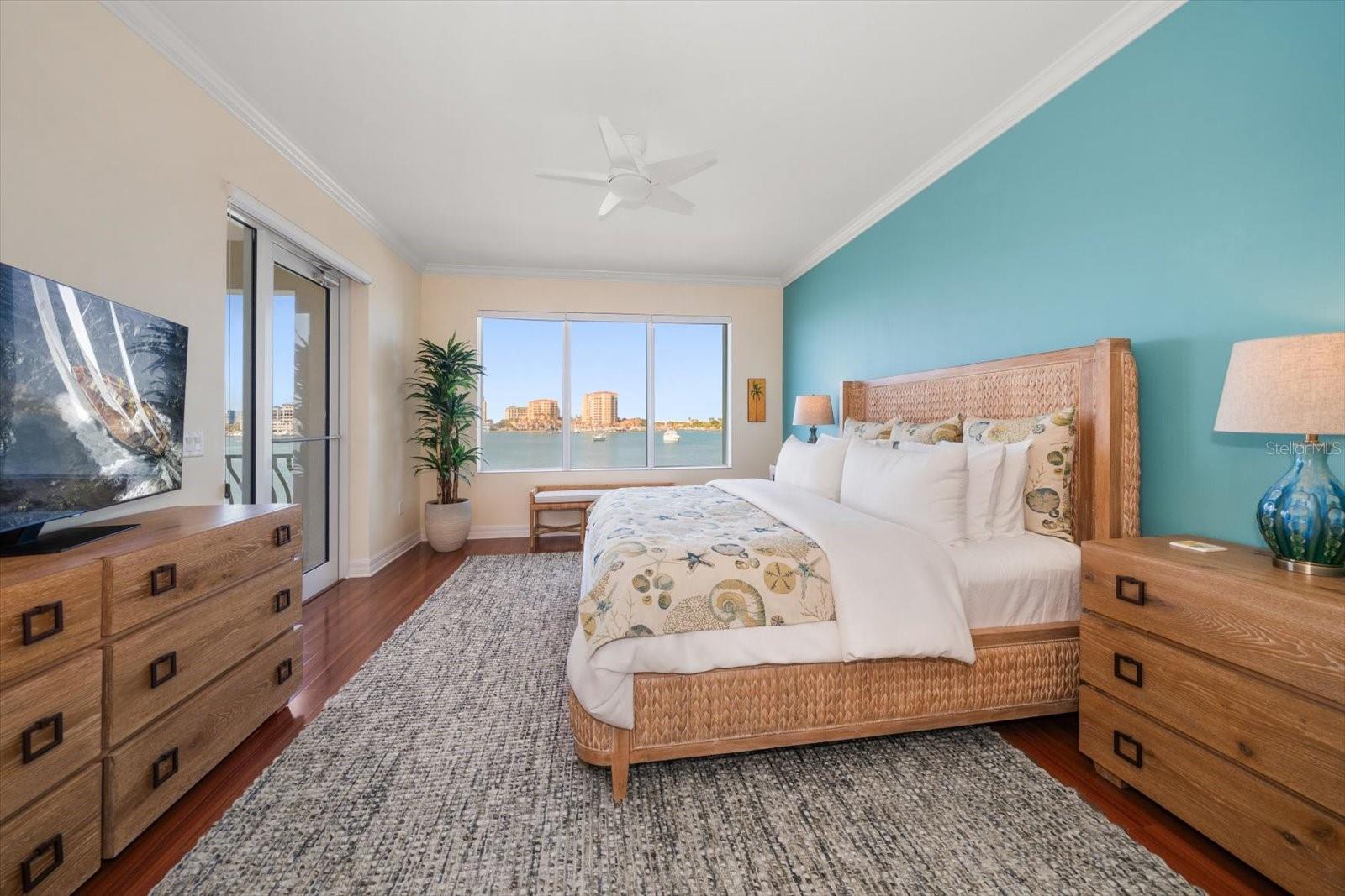 Image 13 of 30 For 200 Skiff Point 301