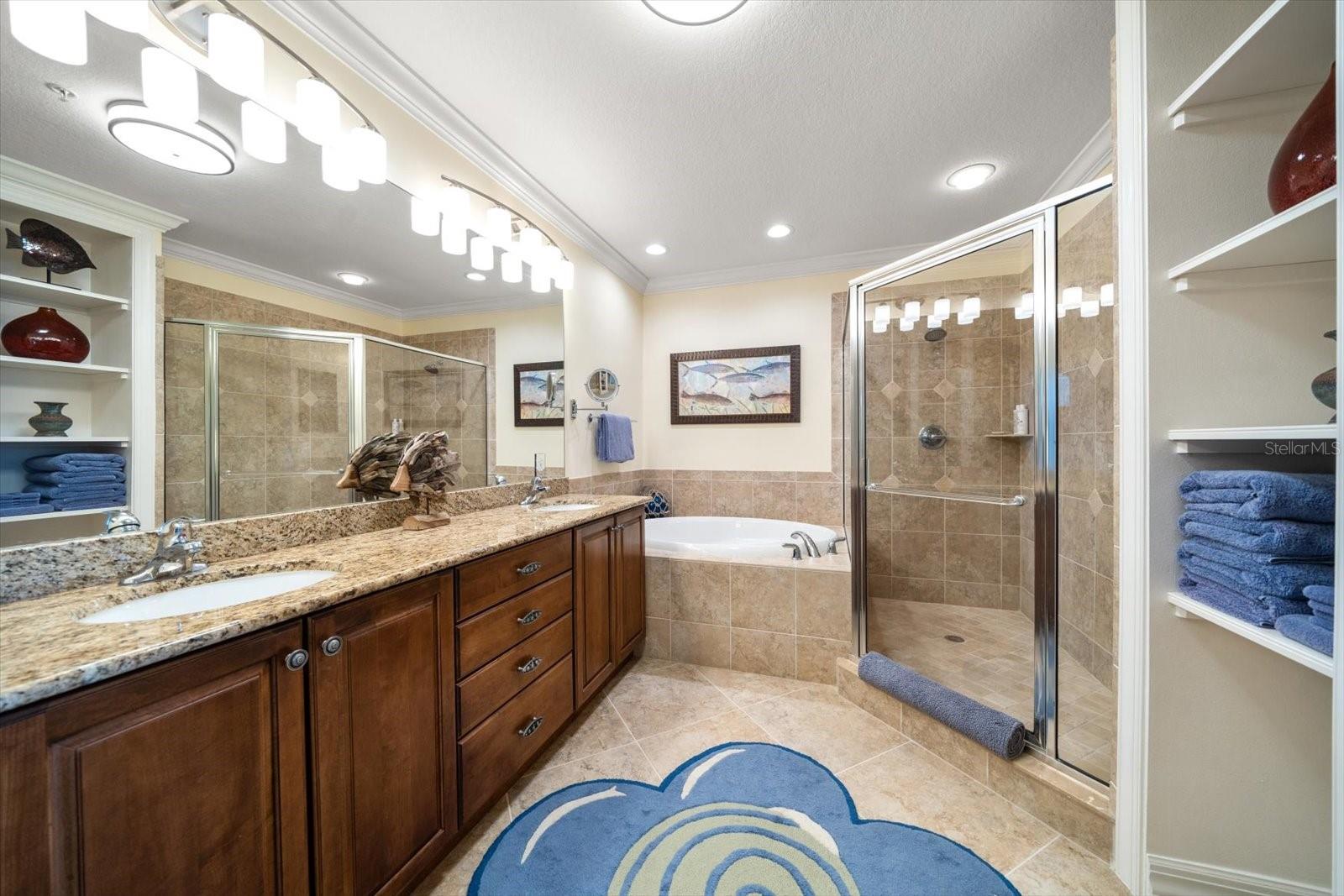 Image 17 of 30 For 200 Skiff Point 301