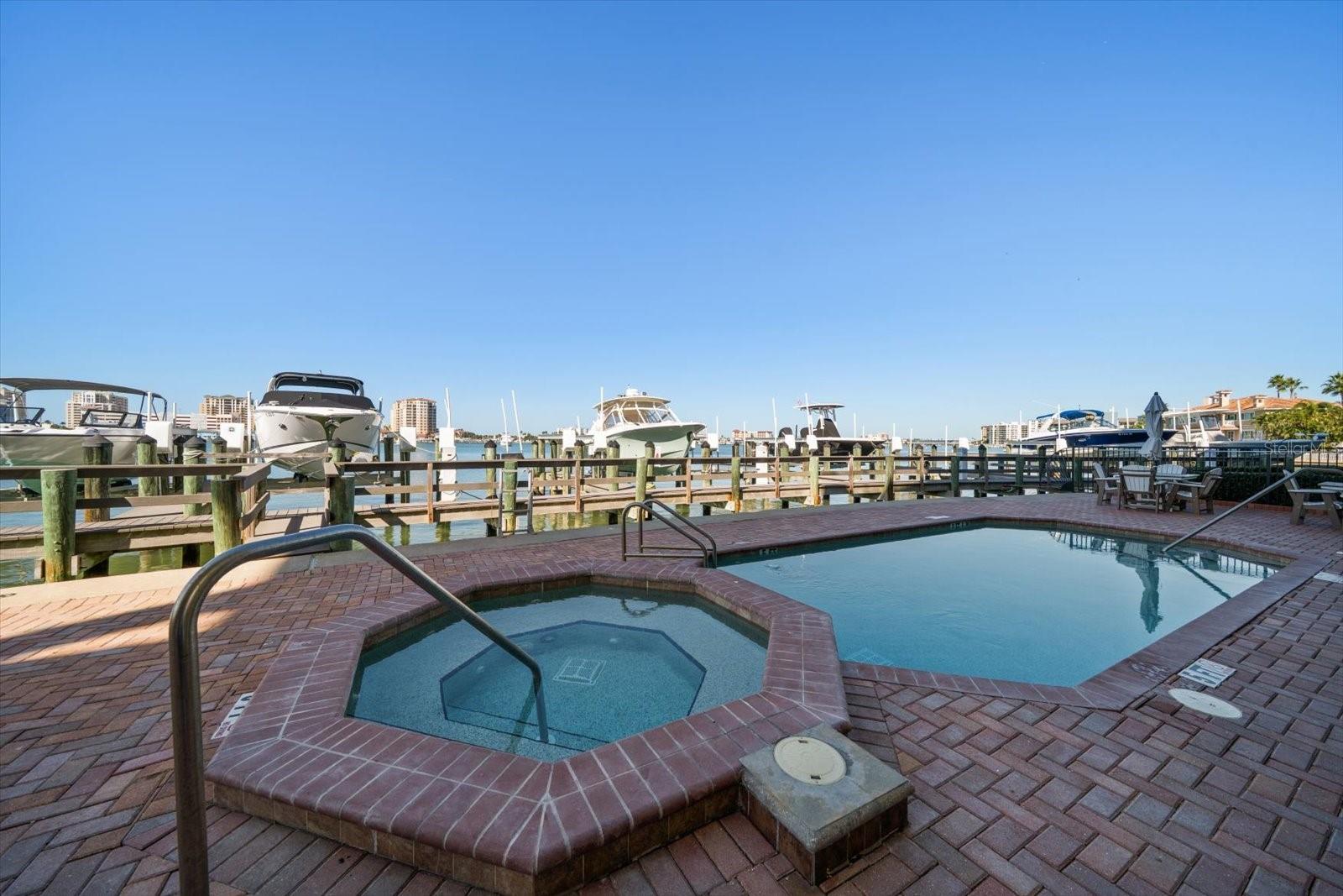 Image 27 of 30 For 200 Skiff Point 301