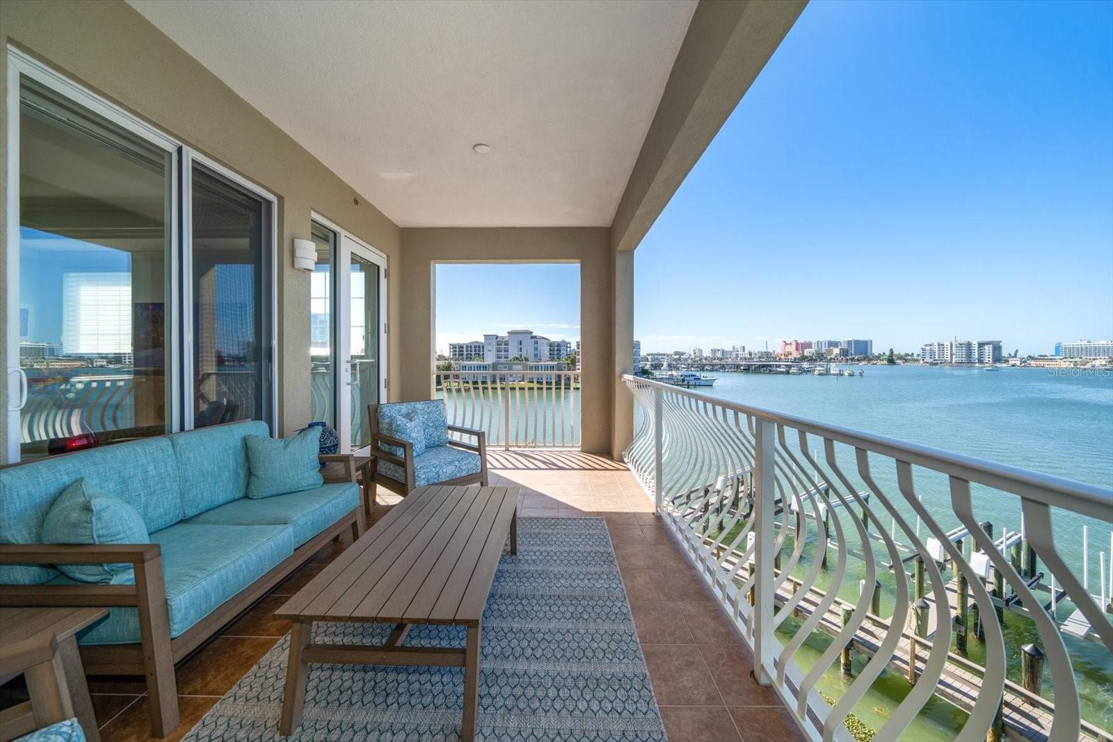 Image 4 of 30 For 200 Skiff Point 301