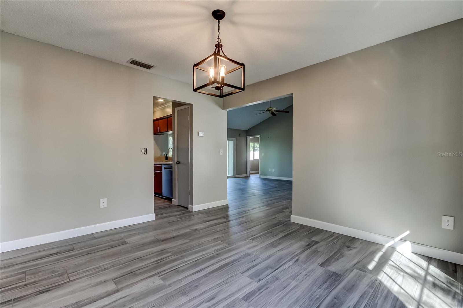 Image 20 of 52 For 5005 Pennsbury Drive