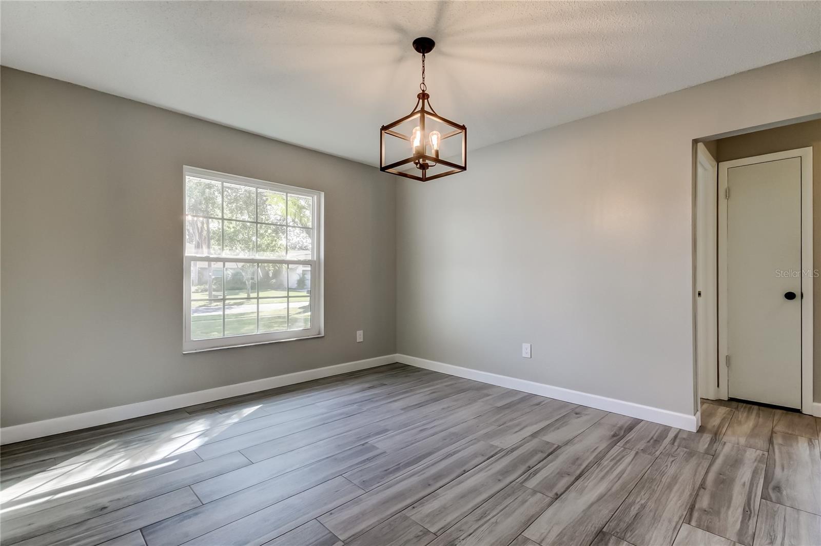 Image 23 of 52 For 5005 Pennsbury Drive