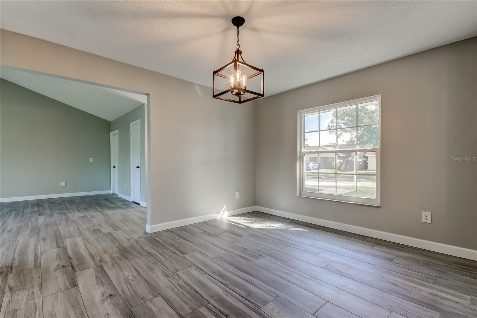 Image 24 of 52 For 5005 Pennsbury Drive