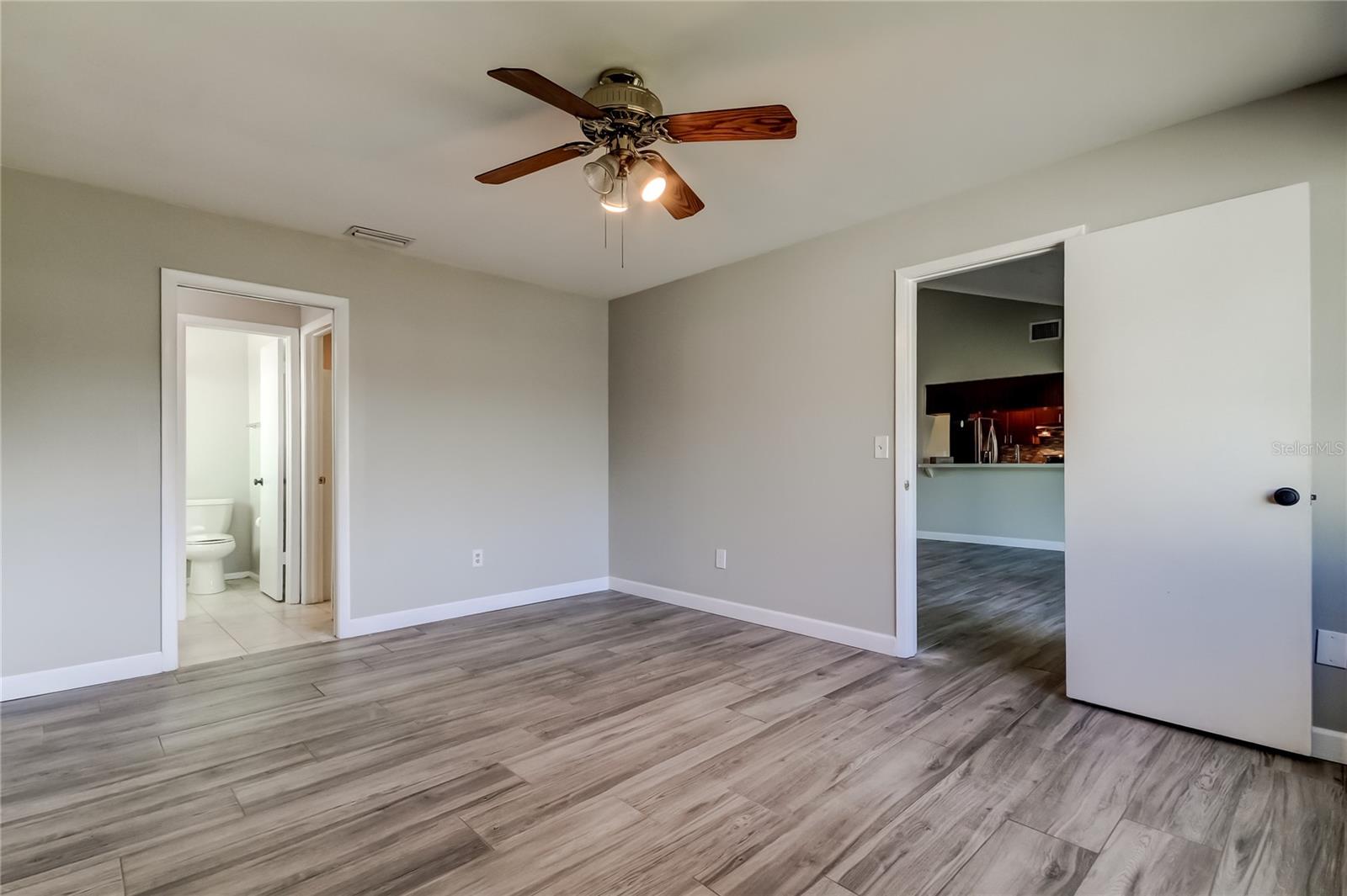 Image 35 of 52 For 5005 Pennsbury Drive