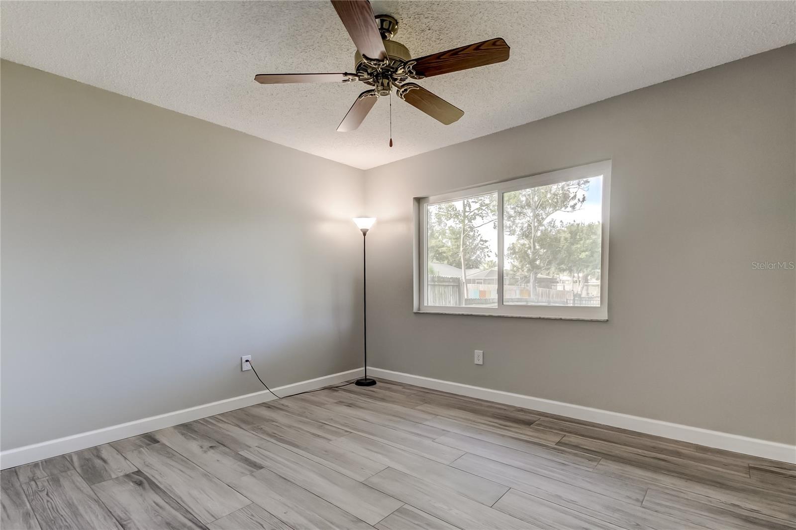 Image 42 of 52 For 5005 Pennsbury Drive