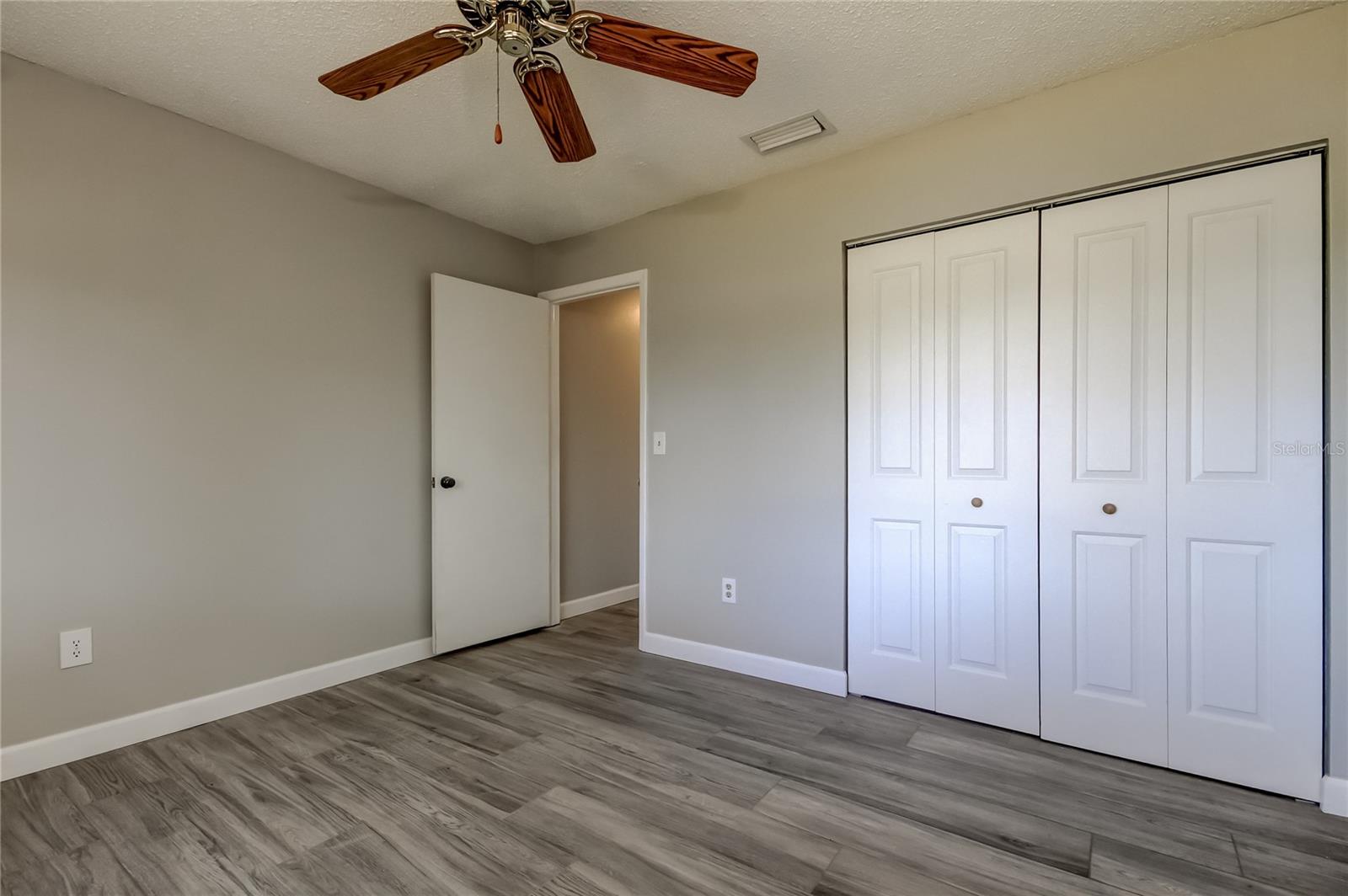 Image 43 of 52 For 5005 Pennsbury Drive