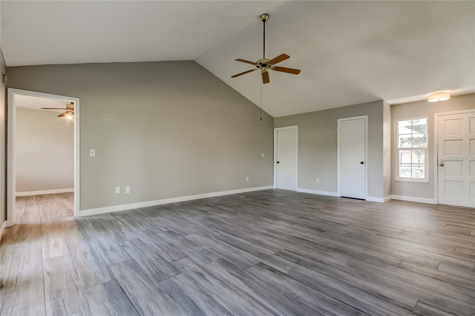 Image 7 of 52 For 5005 Pennsbury Drive