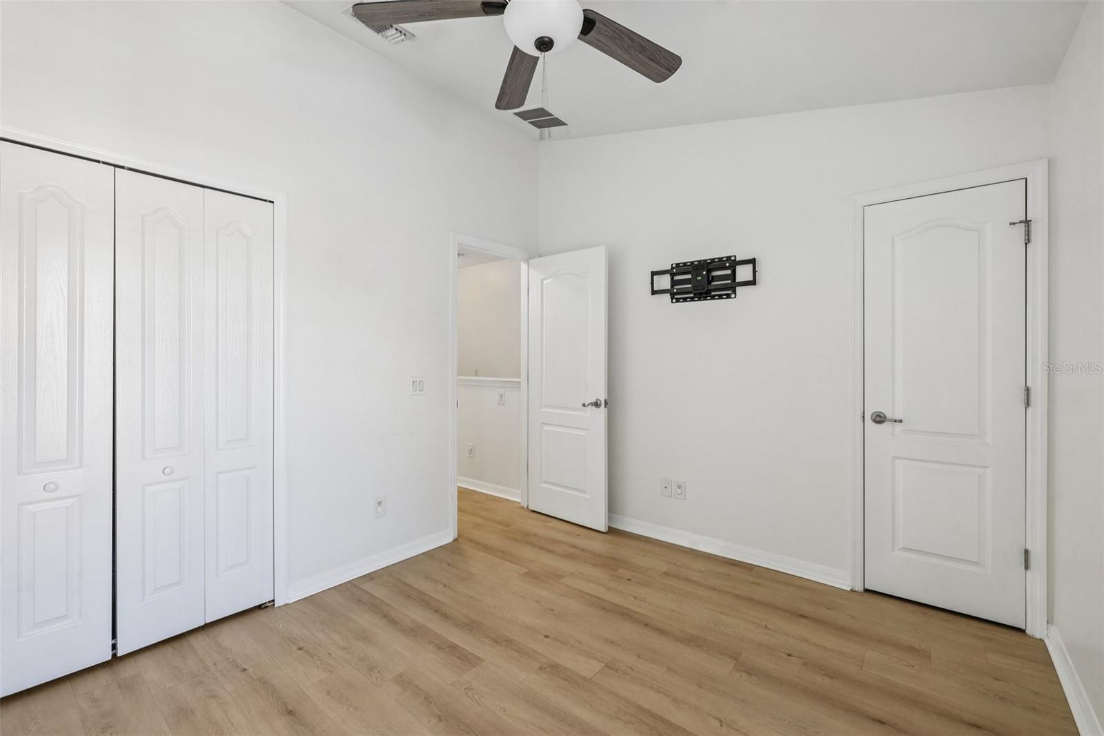 Image 29 of 60 For 31234 Claridge Place