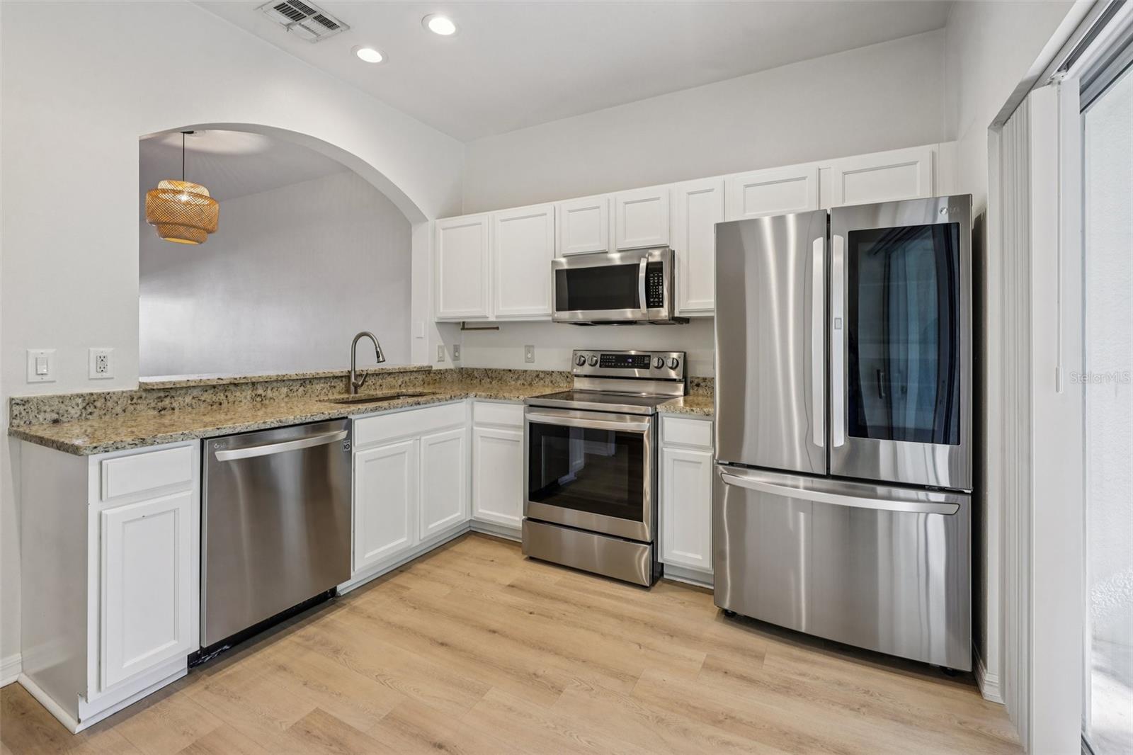 Image 9 of 60 For 31234 Claridge Place