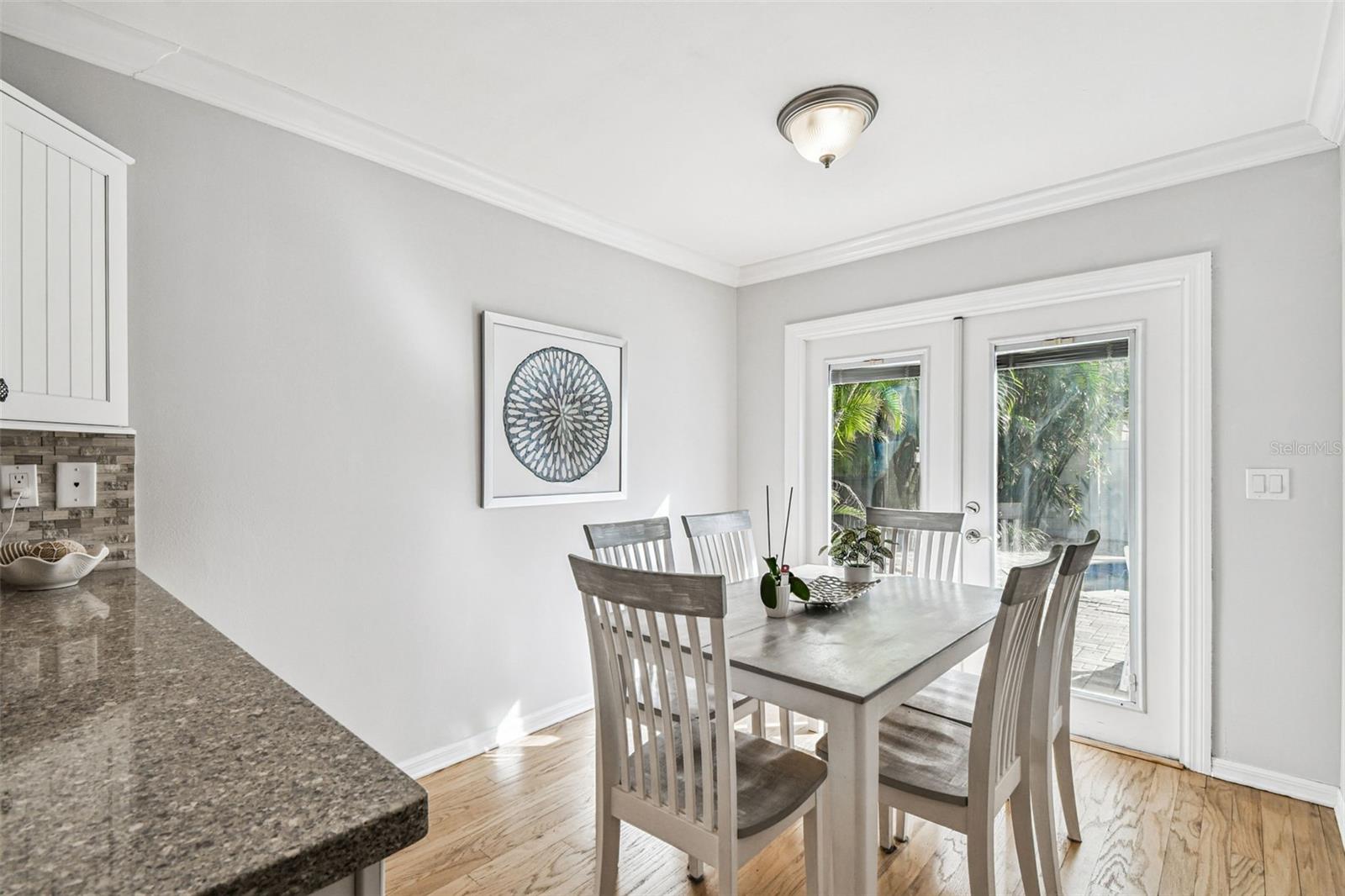 Image 10 of 38 For 3710 Tacon Street