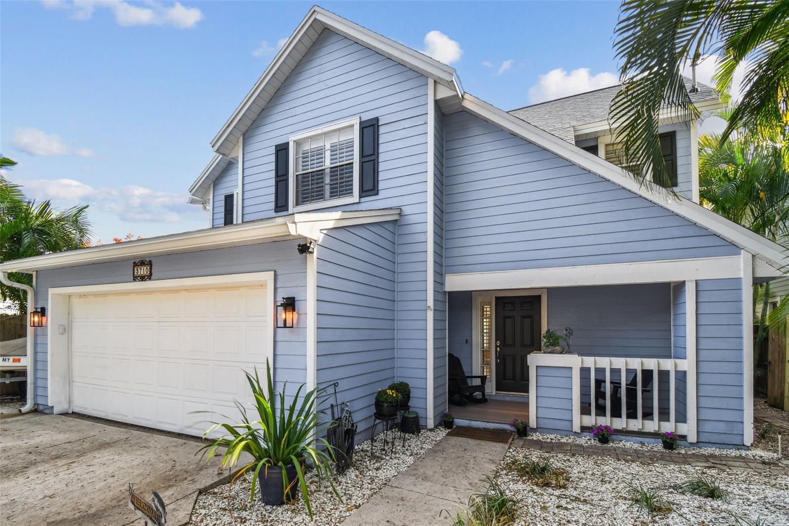 Image 2 of 38 For 3710 Tacon Street