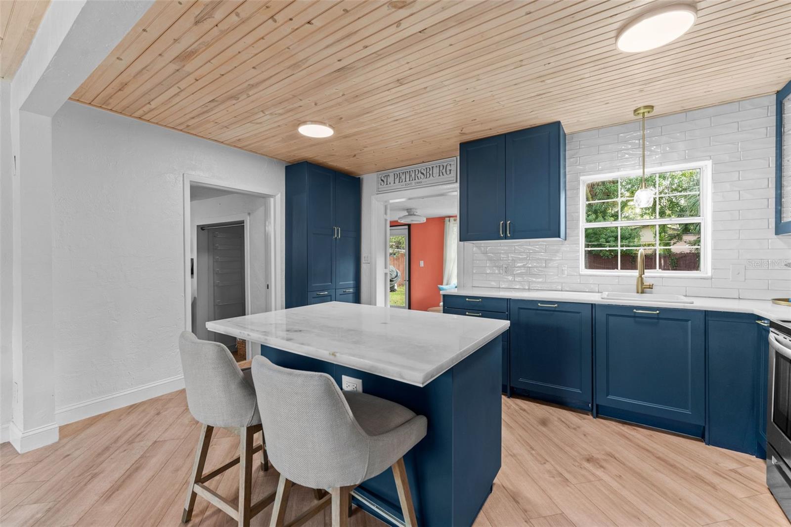 Image 10 of 34 For 2534 22nd Street S