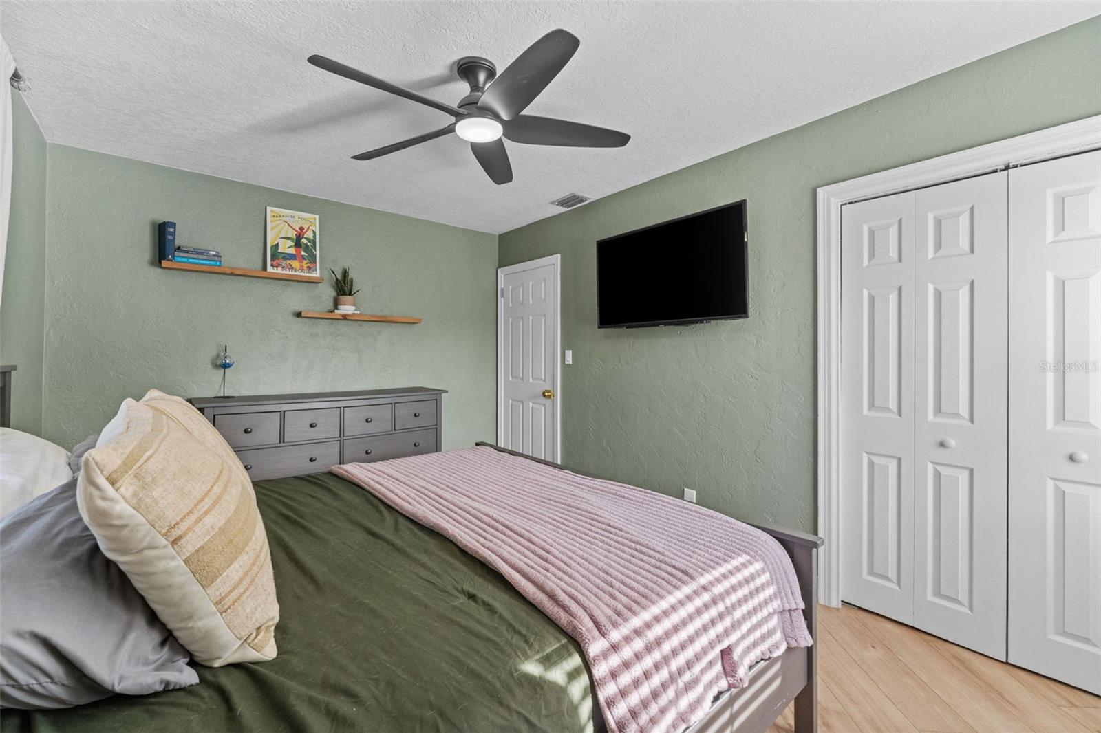 Image 14 of 34 For 2534 22nd Street S