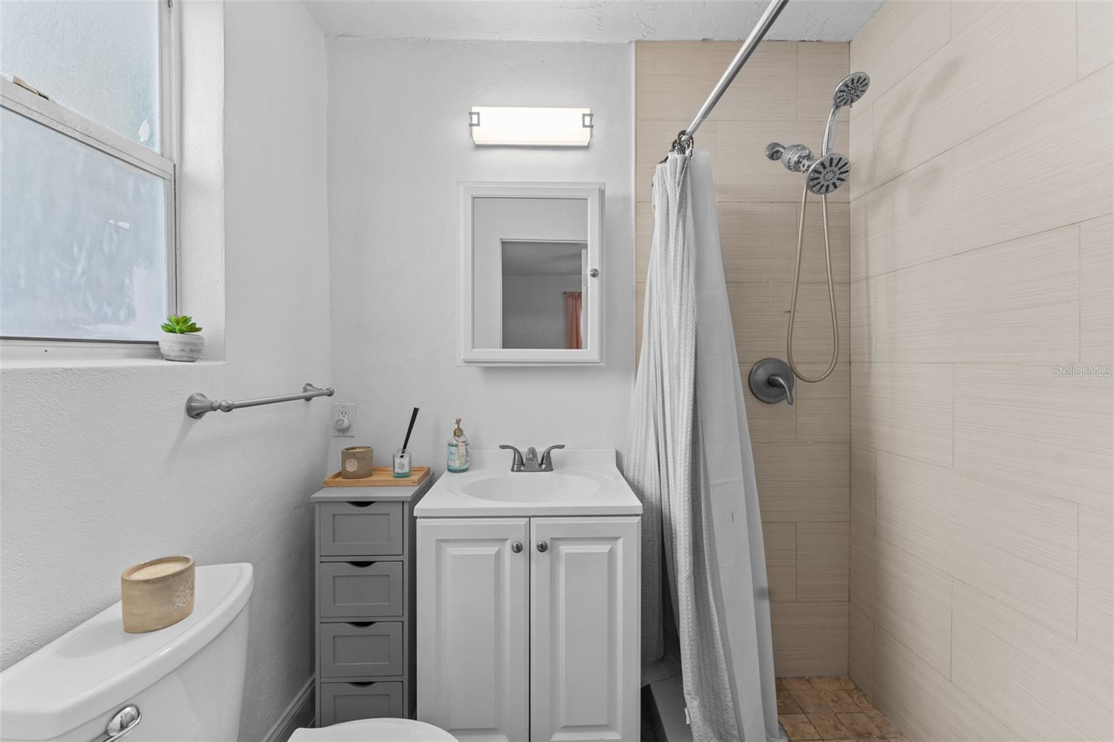 Image 18 of 34 For 2534 22nd Street S