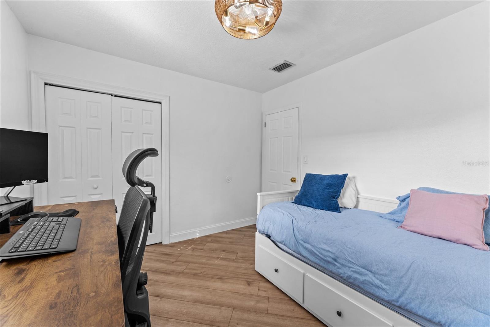 Image 20 of 34 For 2534 22nd Street S