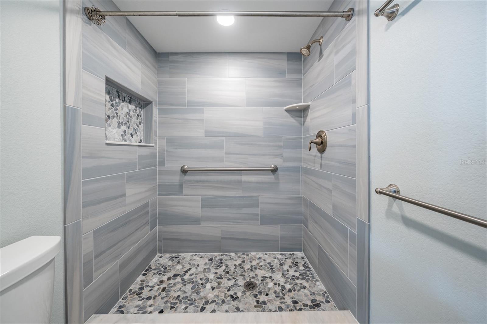 Image 14 of 60 For 9 Haig Place 104