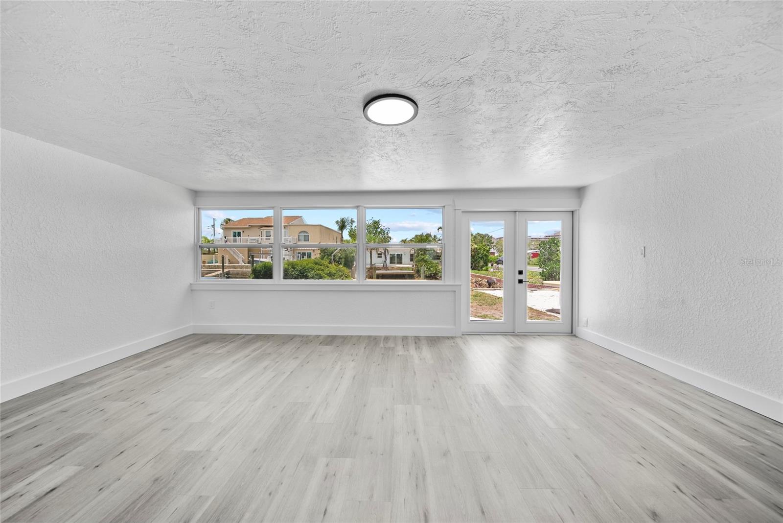 Image 12 of 16 For 13715 Maria Drive